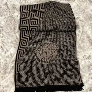 NWOT Versace logo scarf black tan brown wool